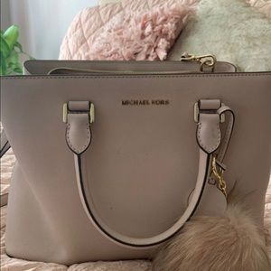 Micheal kors shoulder bag